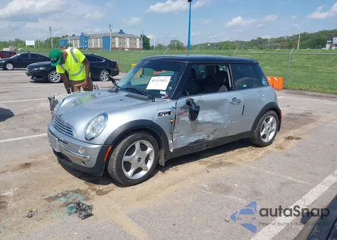 2003 Mini Cooper z USA, uszkodzony, nr VIN WMWRC334X3TC43283